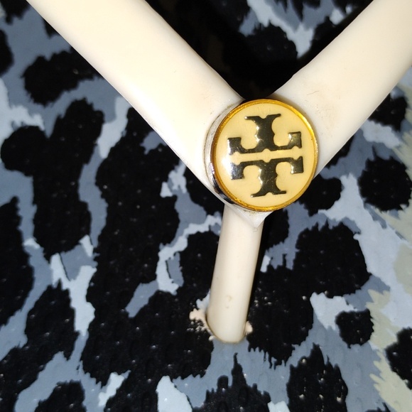 Tory Burch Leopard Print Sandals. Womens size 8. Cream & Black in color. - Picture 2 of 12